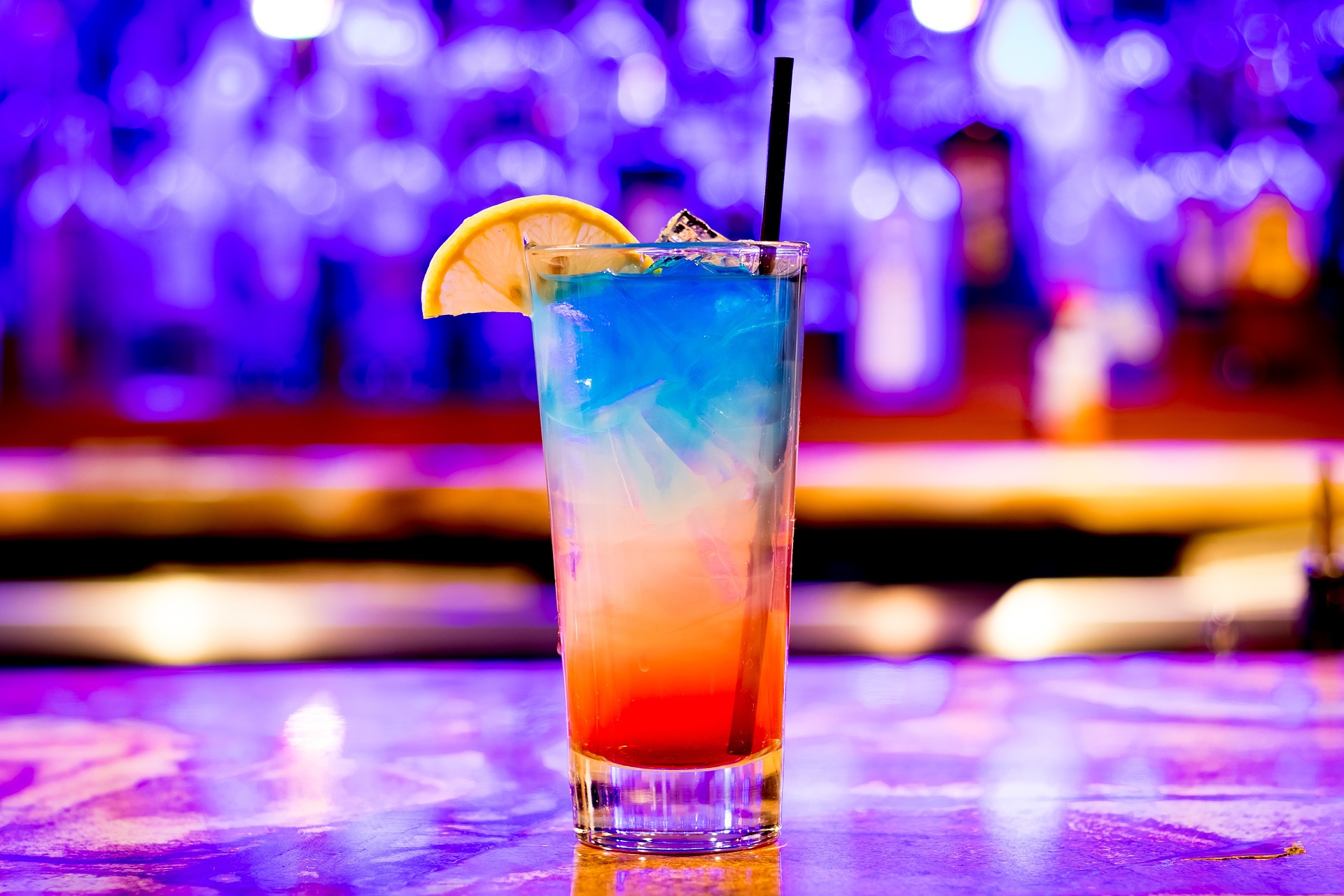 Handgemachte Cocktails in Sannys Karaoke Bar